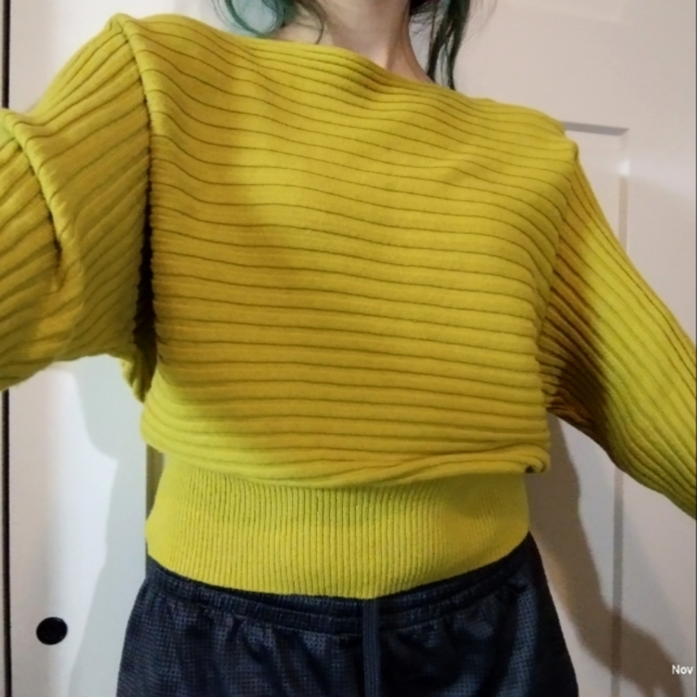 Yellow Green Alfani Sweater Shirt (size small)